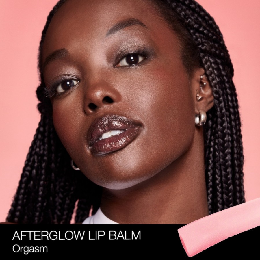 The Glow Getter Face and Lip Set